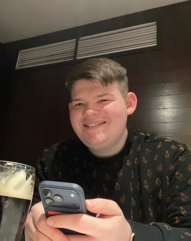 George van Deurs Goss - null